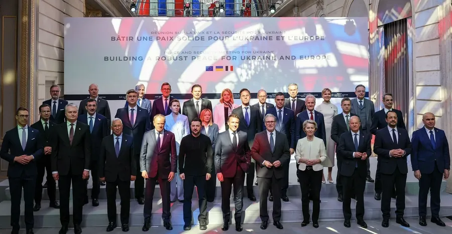 European leaders lined up taking a photo